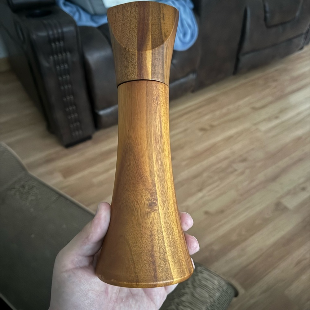 Nambe Contour Pepper Mill – 9.5”